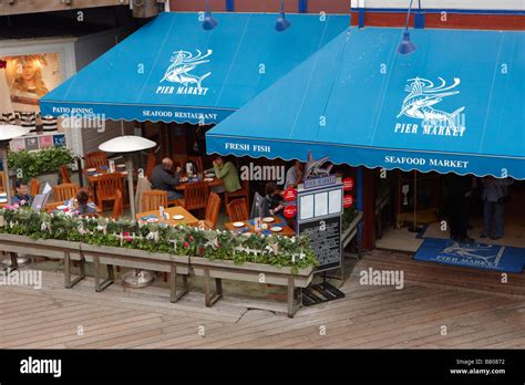 Seafood restaurant on Pier 39. San Francisco, California, USA Stock Photo - Alamy