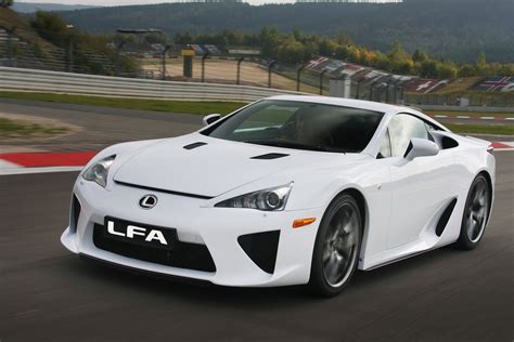 AUTO WORLD: Lexus-LFA