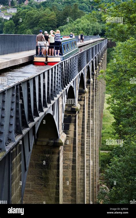 Crossing Pontcysyllte Aqueduct over the Dee Valley North Wales Stock ...