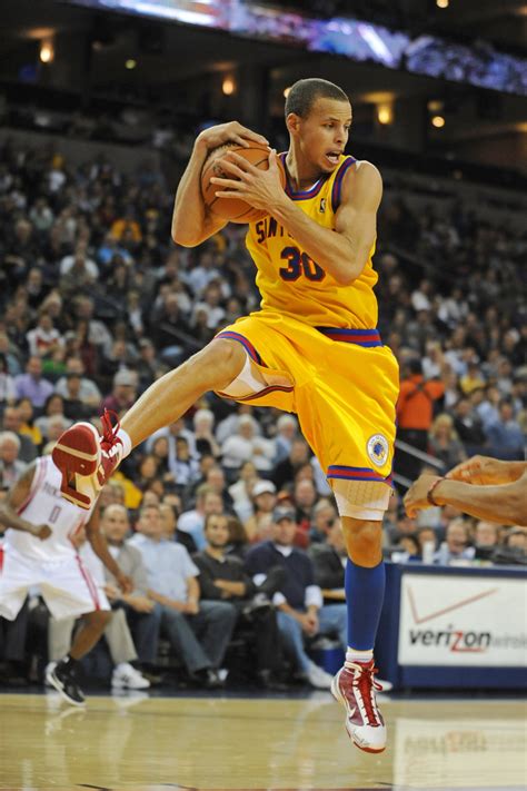 Photos: Stephen Curry’s 2009 rookie year as Golden State Warriors ...