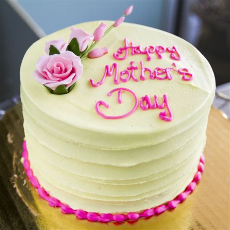 Happy Mother Day Gifts | Mom cake, Birthday cake for mom, Simple birthday cake designs