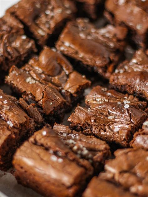 Nutella Brownies {Just 3 Ingredients}