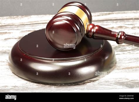 A judge gavel Stock Photo - Alamy