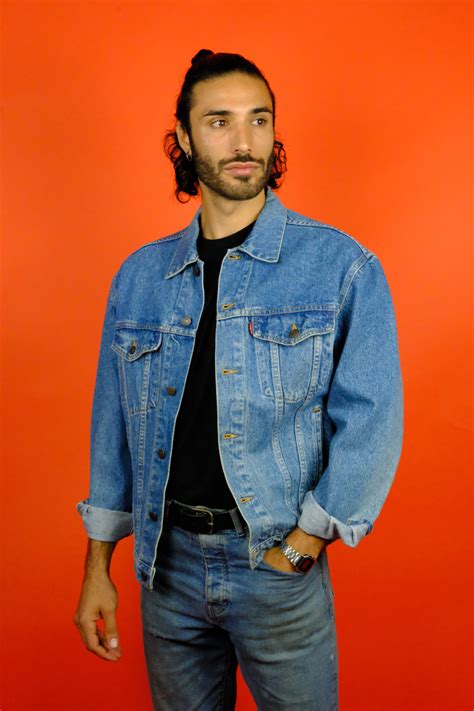 Levi's Red Tab Denim Trucker Jacket 'M' ~ Vintage Store Clochard92.com