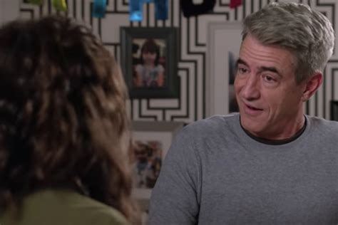 'New Girl': Dermot Mulroney Returns to Shame Jess Into a Fake Engagement (Exclusive Video)