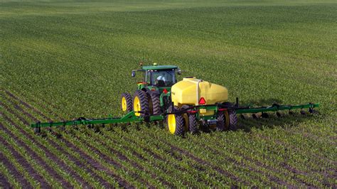 Nutrient Application Equipment | 2510L Liquid Fertilizer Applicator | John Deere US