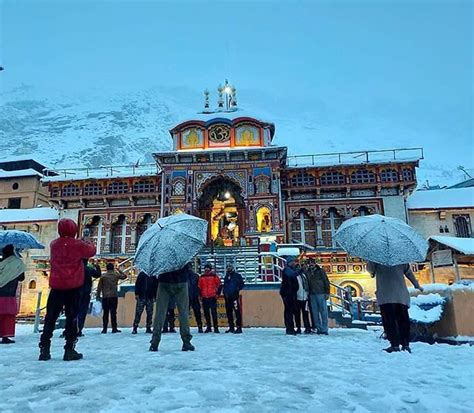 Snowfall in Badrinath 😍🙏 . . . #unciatrails #uttarakhand… | Flickr