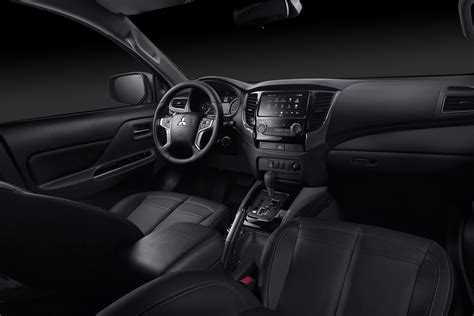 L200 interior - Auto+ TV