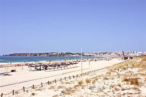 Beach weather in Meia Praia, Lagos, Portugal in October