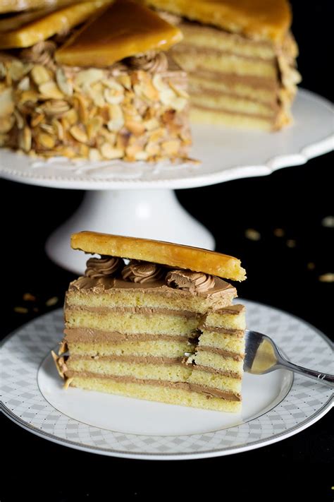 Dobos Torte - Hungarian Layer Cake Recipe