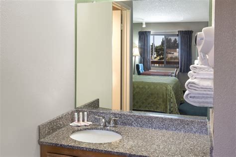 Days Inn by Wyndham Ontario Airport | Ontario, CA Hotels