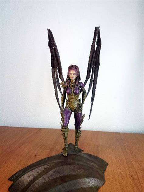 2 variants Kerrigan figure Starcraft figurine Zerg | Etsy