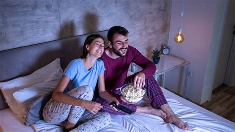 5 Mushy Romantic Movies To Watch On Date Night With Your Partner And ...