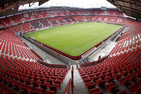 Fc Twente Stadium : Before moving into de grolsch veste fc twente had ...