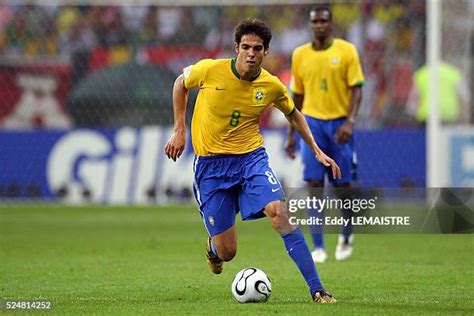 3,343 Kaka World Cup Stock Photos, High-Res Pictures, and Images - Getty Images