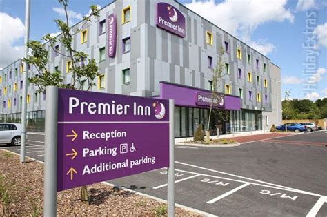 Parking at the Premier Inn Stansted | CCTV-monitored car parking