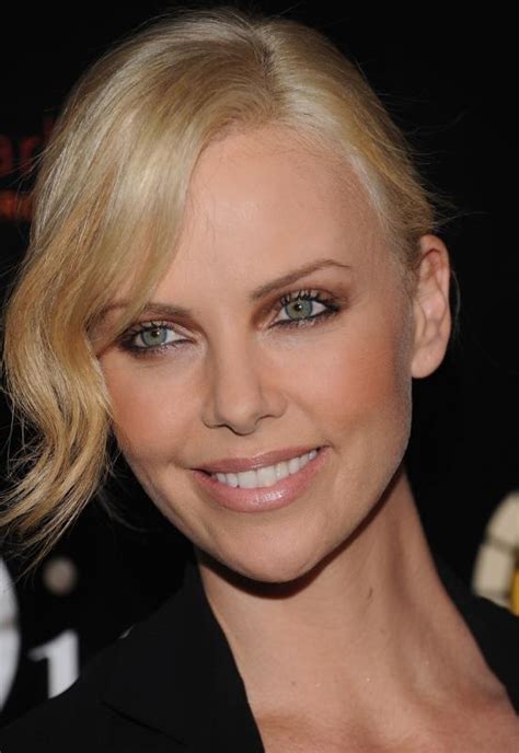 Makeup Charlize Theron. Page 1