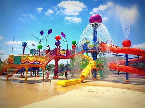 Splash Town in San Antonio is now open! One of the largest water parks ...