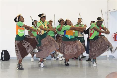 amabhaca_cultural_group_from_lwandle_delivering_their_cultural_item.jpg ...