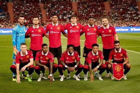 Manchester United confirm 25-man Premier League squad - Manchester ...