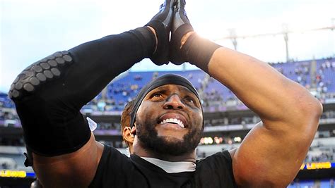 Ray Lewis' last game in Baltimore leaves fans in tears