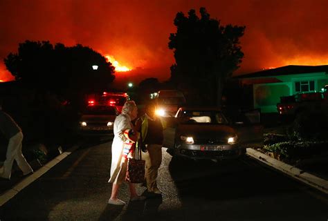 Photos: Massive Cape Town Fire Forces Residents To Evacuate Homes