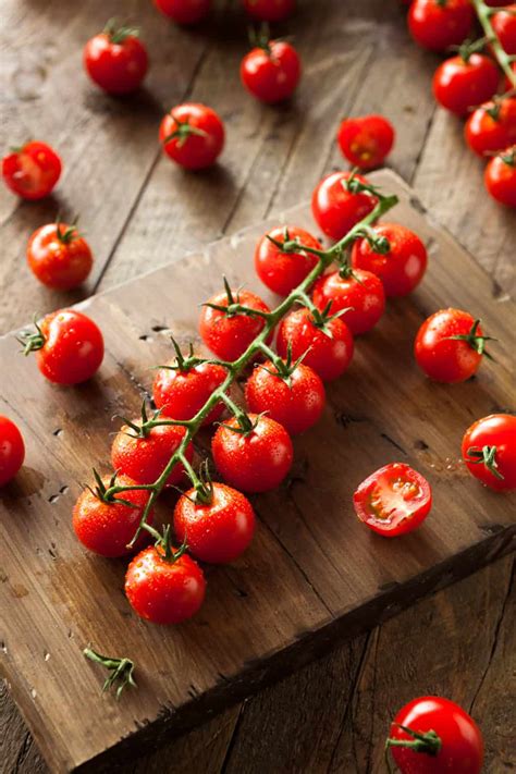 Cherry Vine Tomatoes (200g) | Grooms Farm Shop