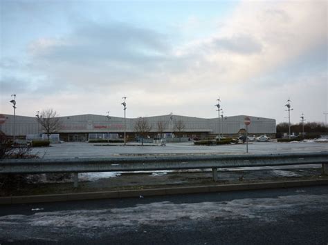 Makro on St Andrews Quay, Hull © Ian S :: Geograph Britain and Ireland