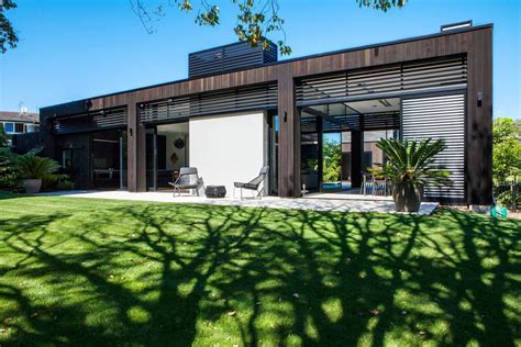 Tasteful Modern House in Auckland, New Zealand | Architecture ...