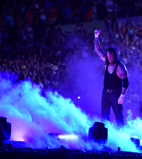 WrestleMania 33: Undertaker retirement match video and pictures from battle against Roman Reigns