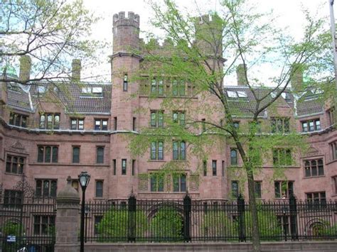 Yale University (YU) Introduction and Academics - New Haven, CT