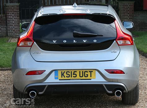 2016 Volvo V40 D2 R-Design Lux Nav Review Photos | Cars UK