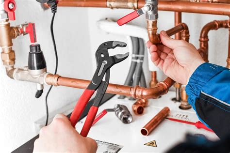 6 Signs That It’s Time to Repipe Your Home | Stronghold Plumbing