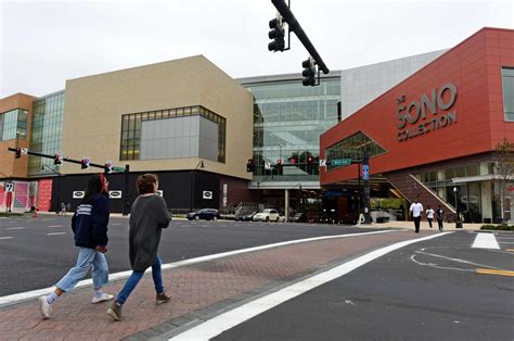 Developer cashes out stake in Norwalk mall for $304M