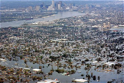 Hurricane Katrina - Aerial views of the destruction - Boston.com