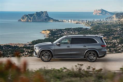 2020 Mercedes-AMG GLS 63 S Rendered, Looks Spot On - autoevolution