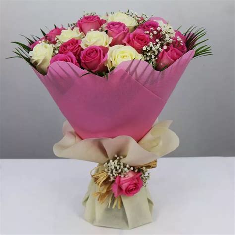 White and Pink Rose Bouquet - Flower Delivery Dubai, UAE