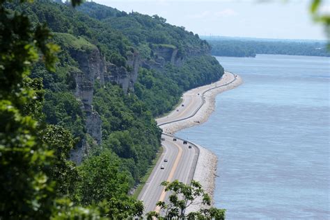 The Great River Road – The Best Drive in America - Experience Mississippi River