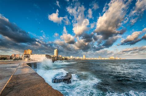 Havana Malecon » Pixamundo