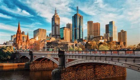 Living in Melbourne | Life, Climate and Time Zones of Melbourne st