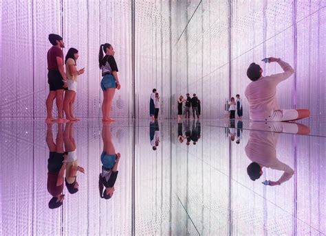 Why Do All the Celebrities Visit teamLab Planets in Tokyo? - Trip To Japan