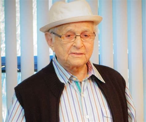 Norman Lear Biography - Facts, Childhood, Family Life & Achievements