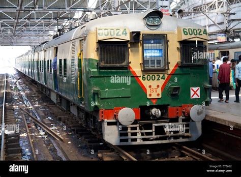 Train in the Sealdah Railway Station in Kolkata, India Stock Photo - Alamy