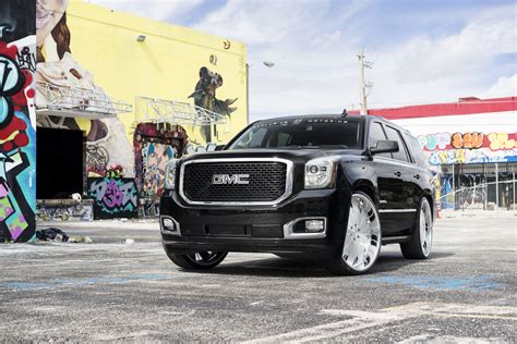 Custom GMC Yukon | Images, Mods, Photos, Upgrades — CARiD.com Gallery