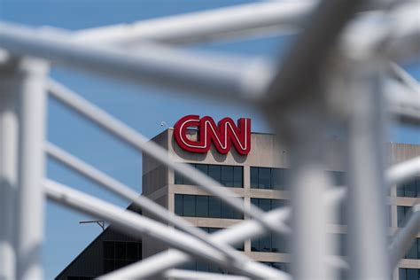 CNN's Ratings Decline Has New Boss Chris Licht Eyeing Sponsorship Deals - Bloomberg