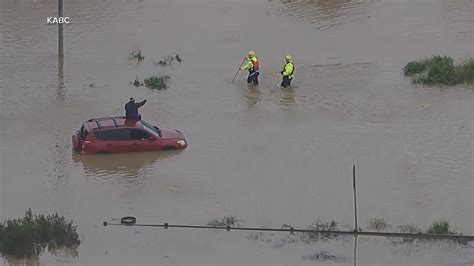 Video Some areas of Los Angeles receive more than 12 inches of rain in 2 days - ABC News