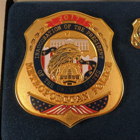 Collectors-Badges Auctions - Metro DC Police Inaugural 2009 w/ Box, Pin