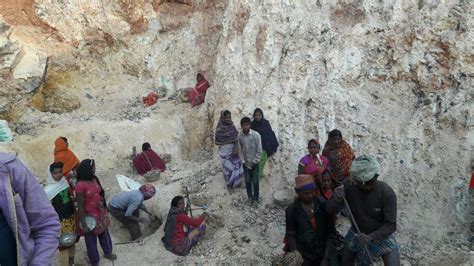 Over 5,000 children ‘shun’ schools in mica-mining areas of Jharkhand ...