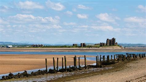 Piel Island's Ship Inn: Petition started to save pub - BBC News