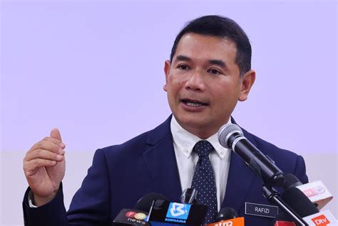 M'sians can draw from RM500mil fund to fix public amenities, says Rafizi | The Star